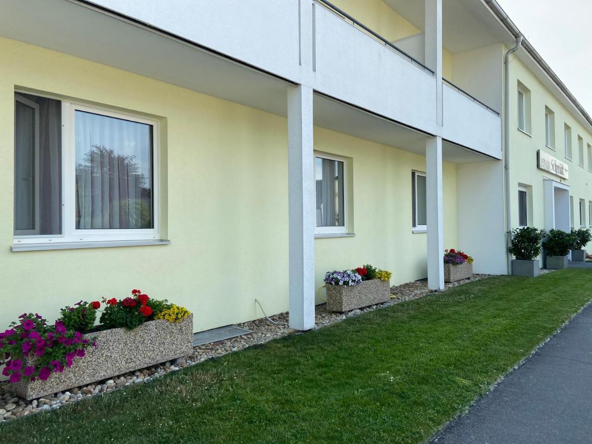 Pension Schmidt Podersdorf am See Exteriör bild